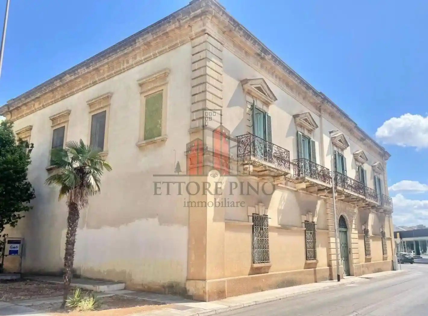 Palazzo - Edificio in vendita a Casarano