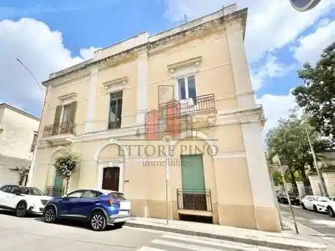 Villa in vendita a Parabita