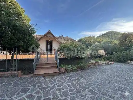 Villa in vendita a Vaiano