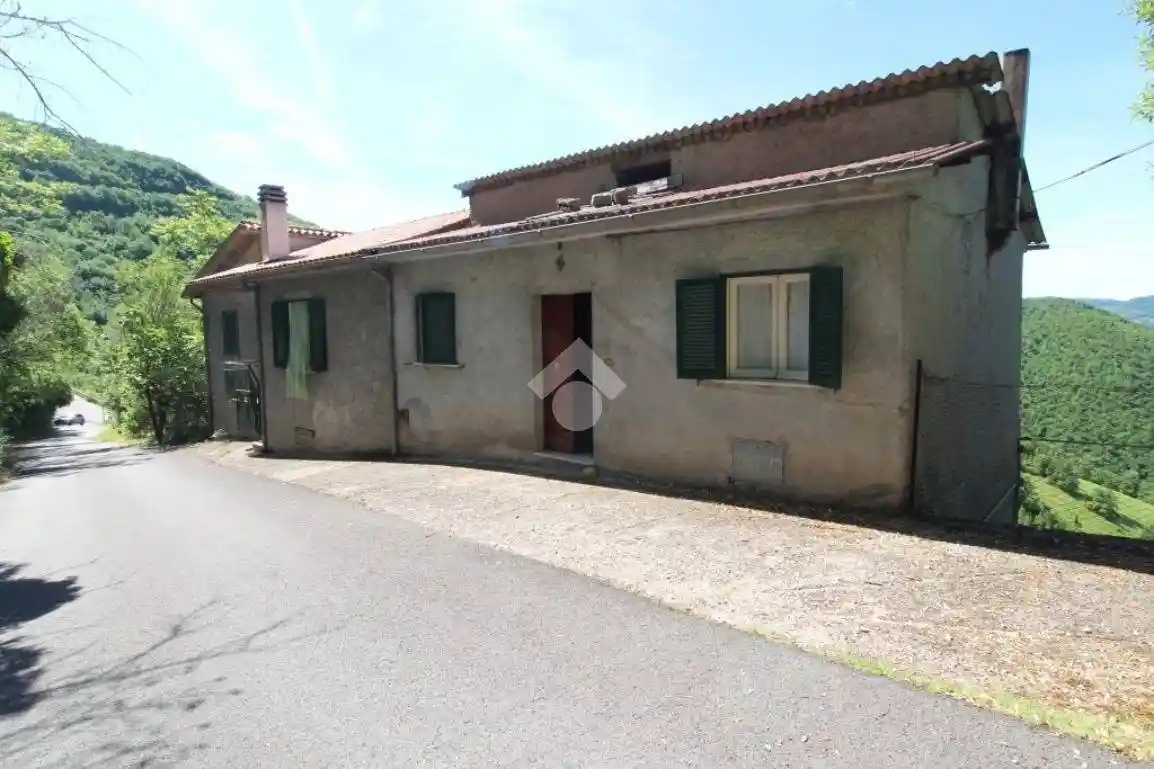 Villa in vendita a Ascrea