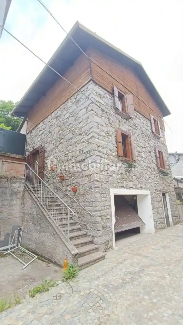 Casa indipendente in vendita a Saviore dell'Adamello