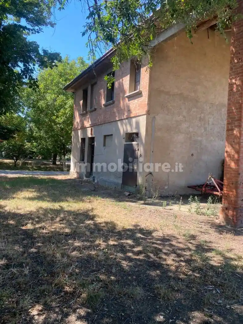 Rustico - Casale in vendita a Imola