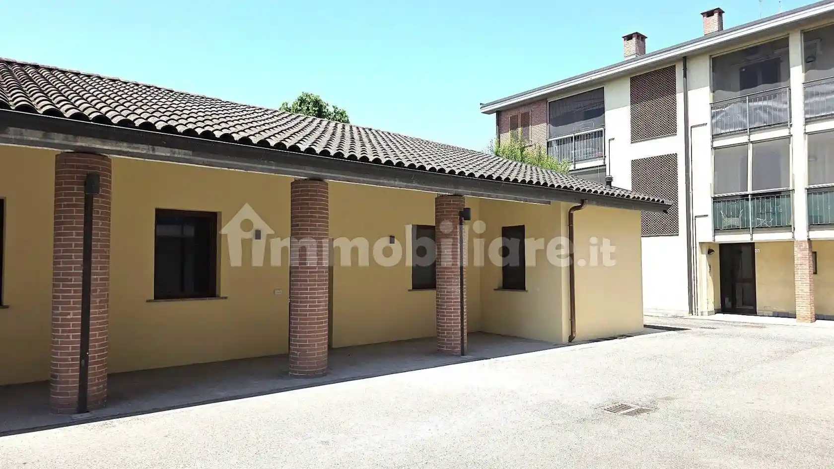 Appartamento in vendita a Vernate