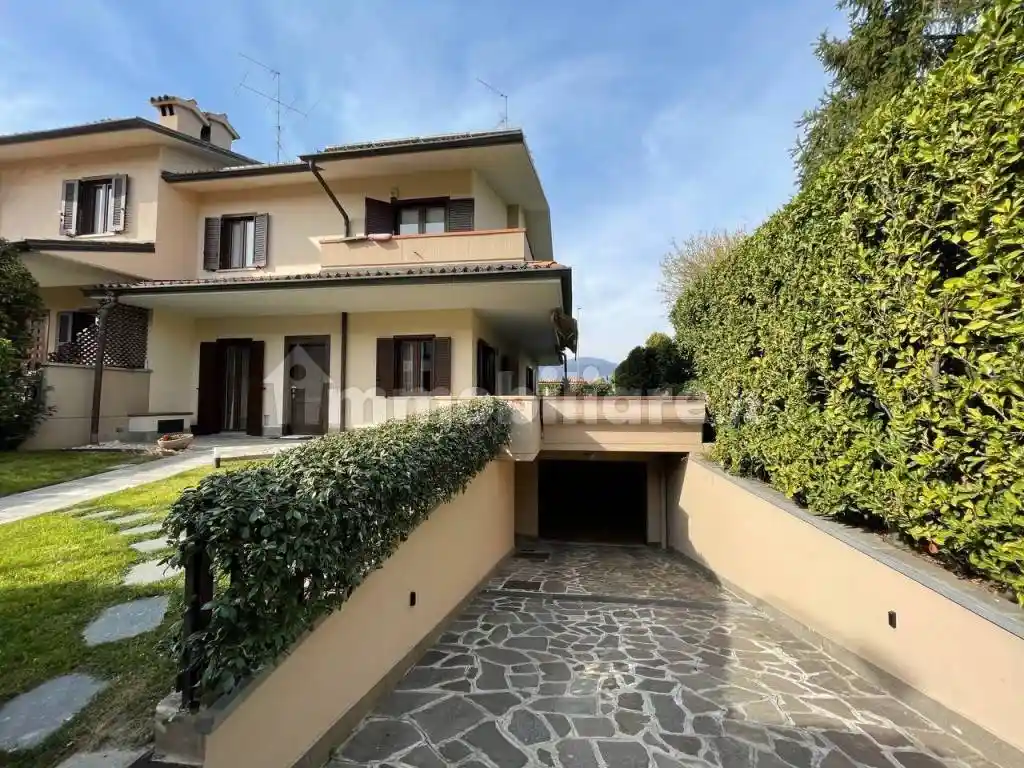 Villa in affitto a Gorle