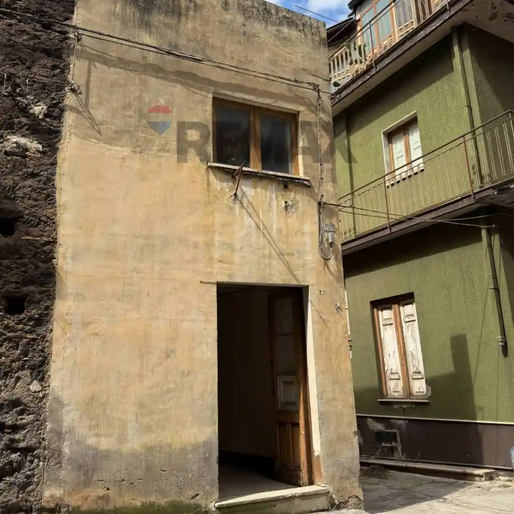 Casa indipendente in vendita a Biancavilla