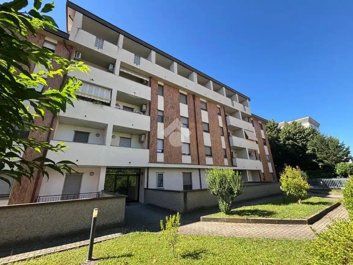 Appartamento in vendita a Rho