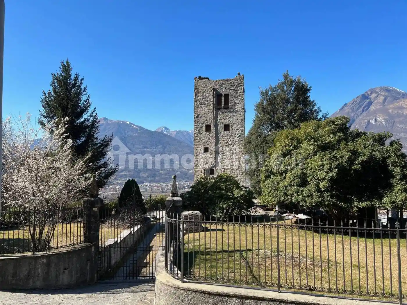 Casa indipendente in vendita a Trontano