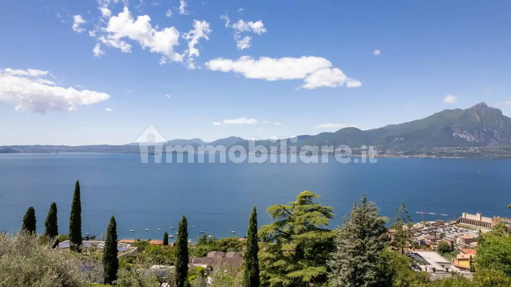 Villa in vendita a Torri del Benaco