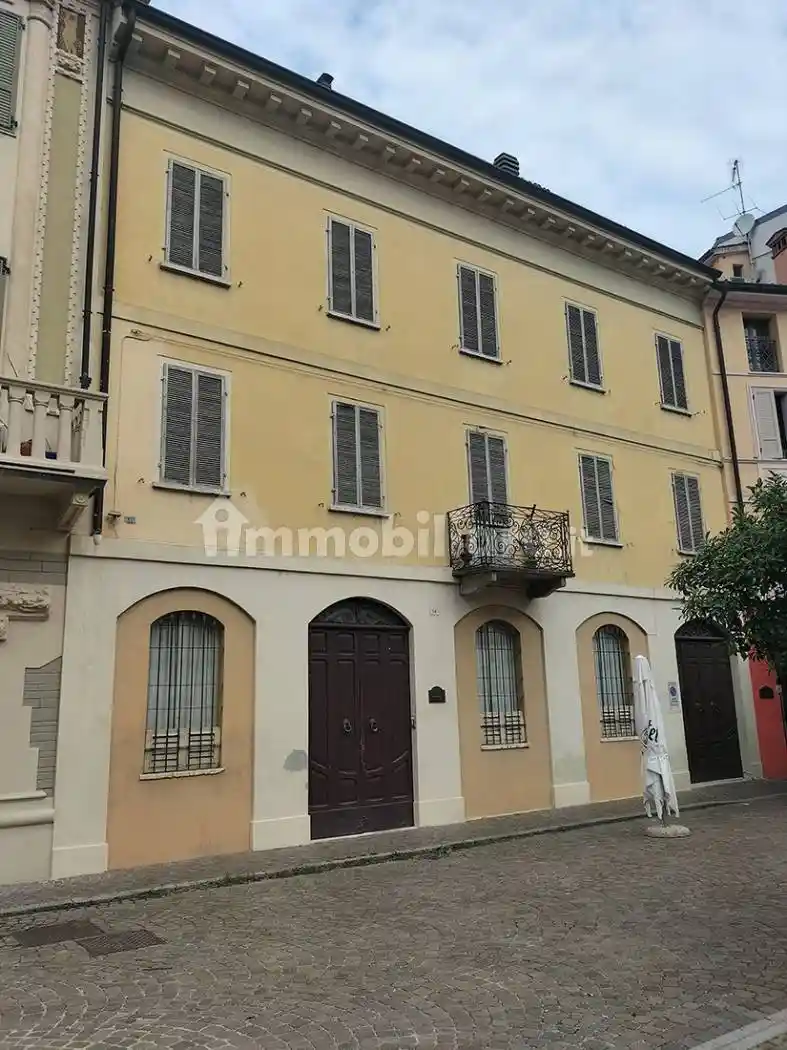 Palazzo - Edificio in vendita a Casalmaggiore