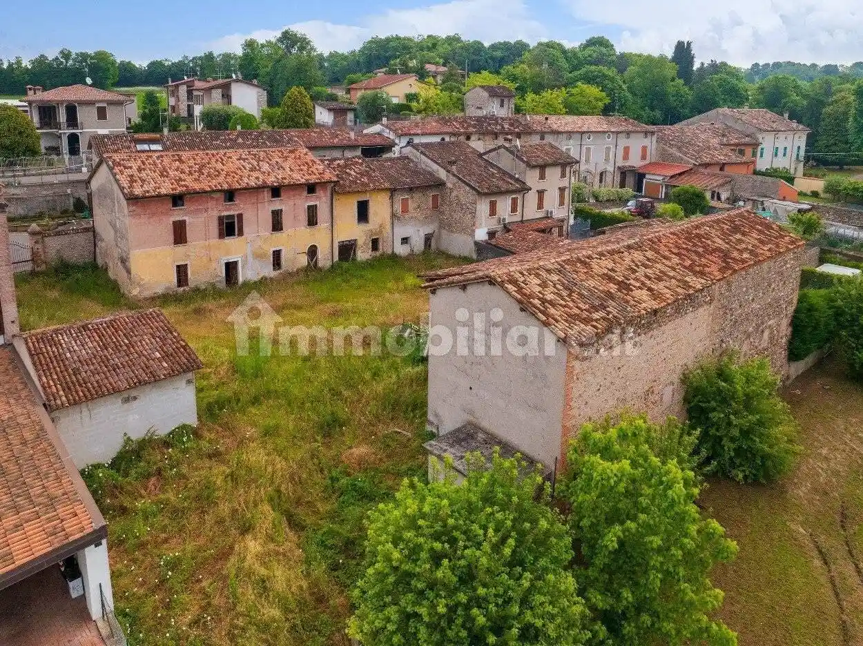 Rustico - Casale in vendita a Solferino