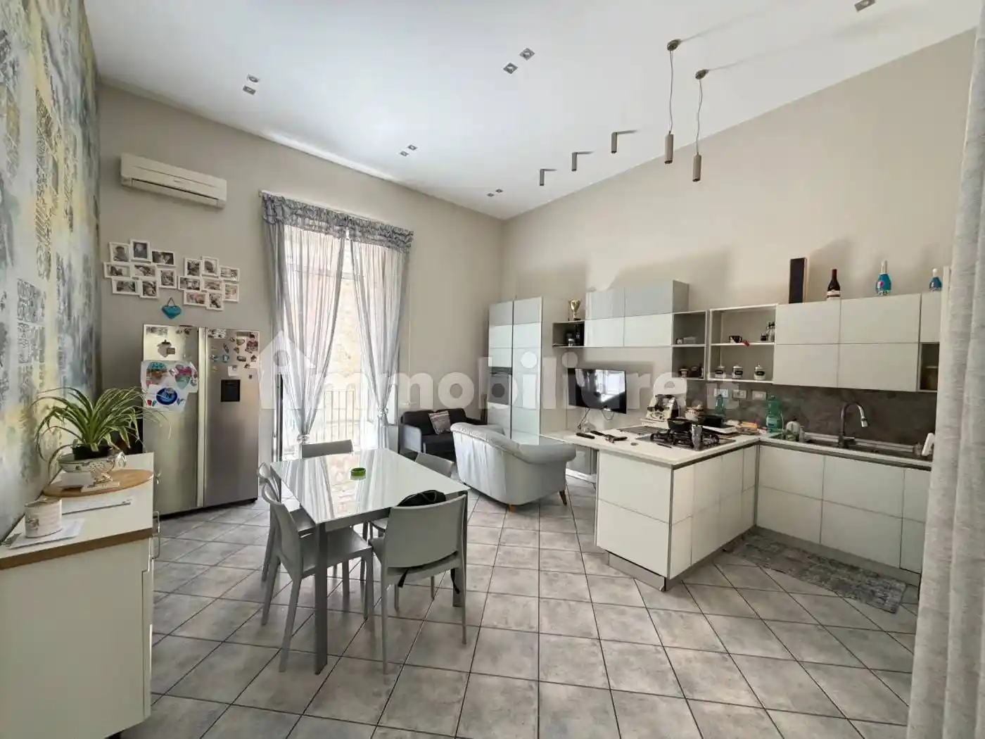 Appartamento in vendita a Napoli