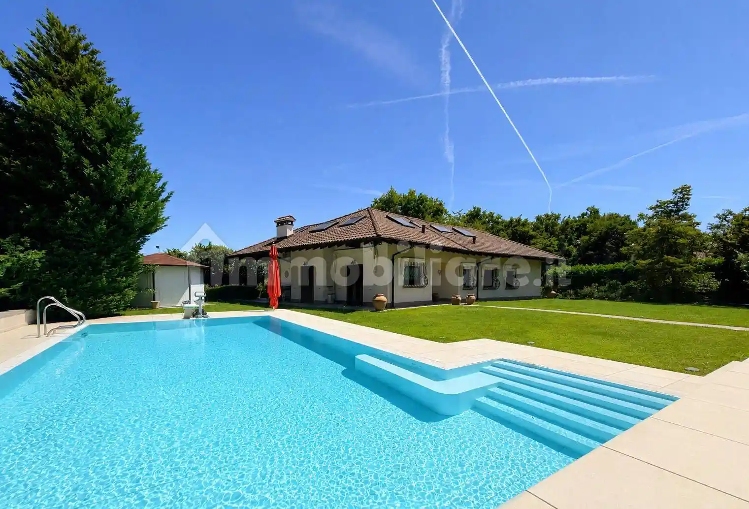 Villa in vendita a Oleggio Castello