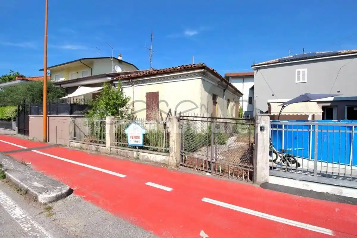 Casa indipendente in vendita a Cesena
