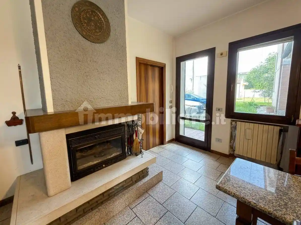 Casa indipendente in vendita a Bondeno