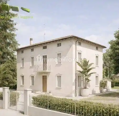 Villa in vendita a Parma
