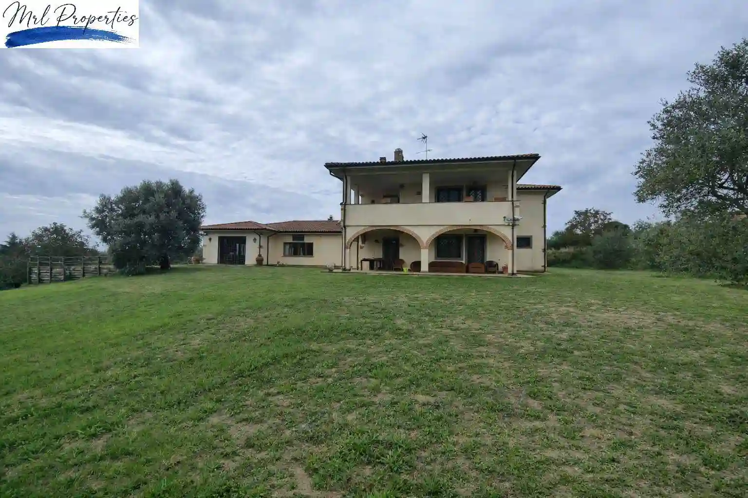 Villa - foto 2