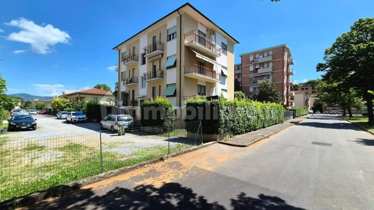 Appartamento in vendita a Lucca