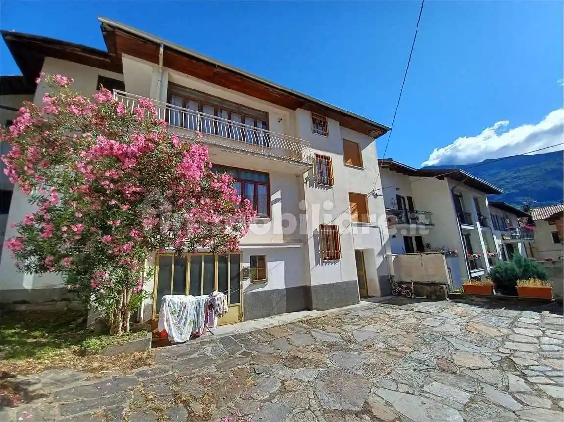 Casa indipendente in vendita a Tavagnasco