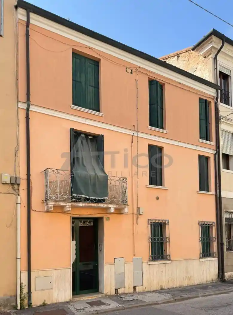 Appartamento in vendita a Rovigo