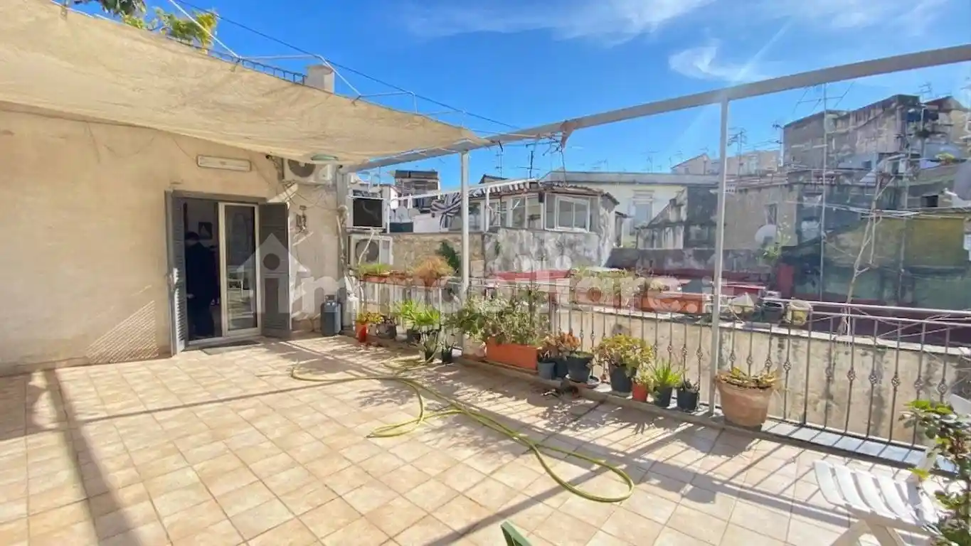 Appartamento in vendita a Napoli