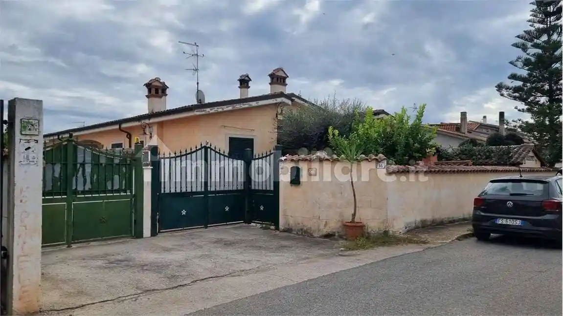 Villa in affitto a Ardea