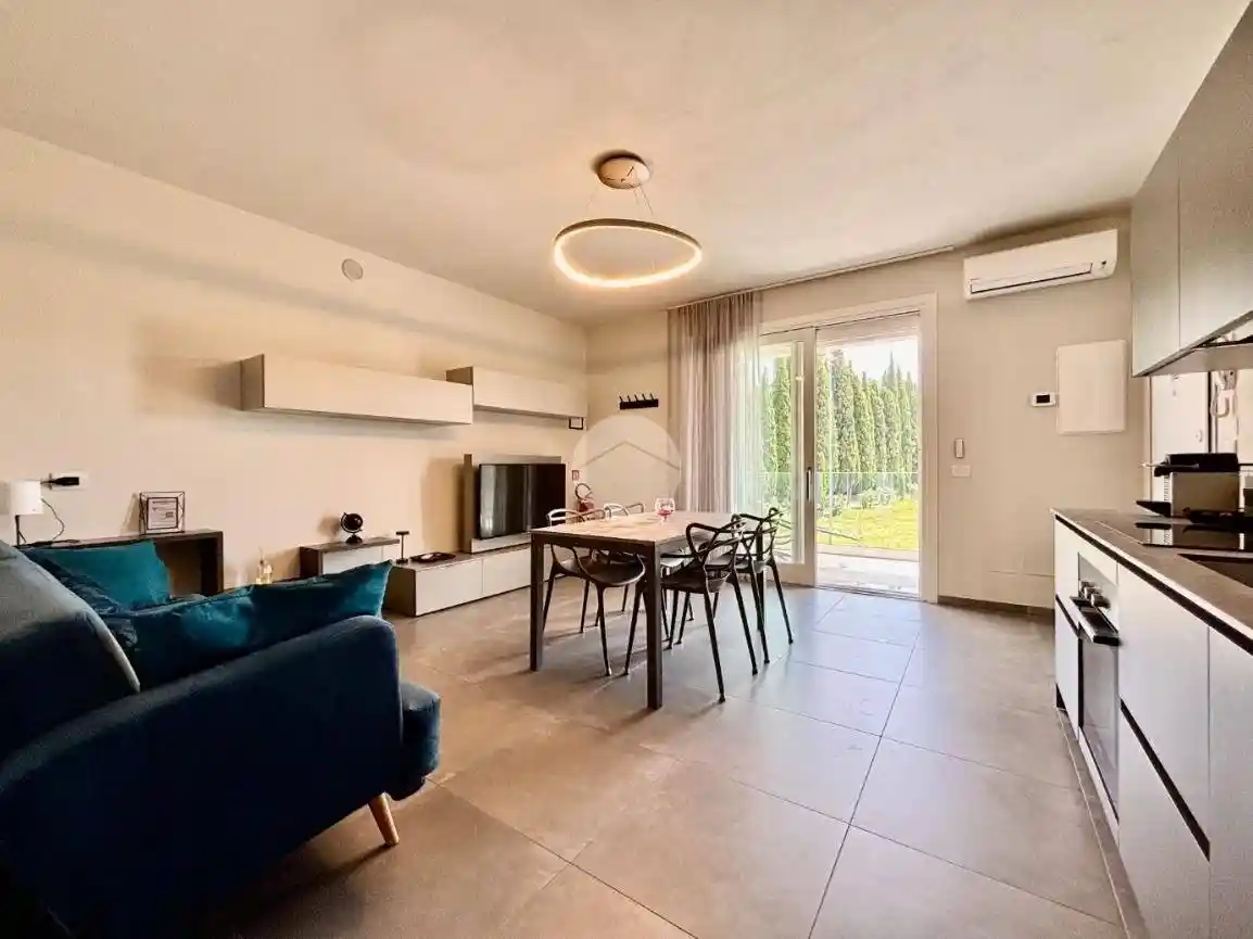 Appartamento in vendita a Desenzano del Garda