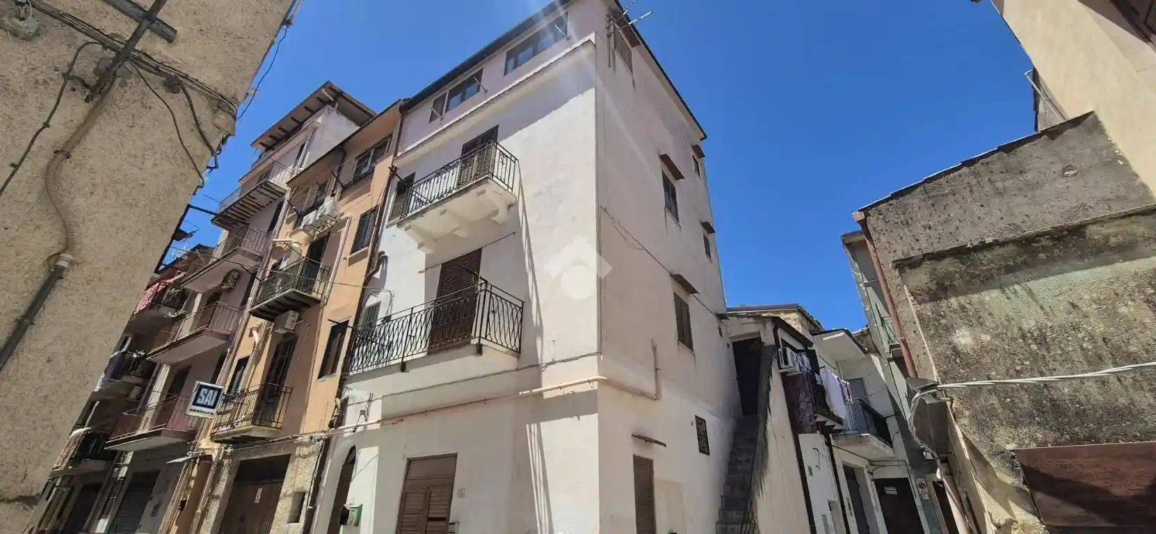 Palazzo - Edificio in vendita a Altofonte