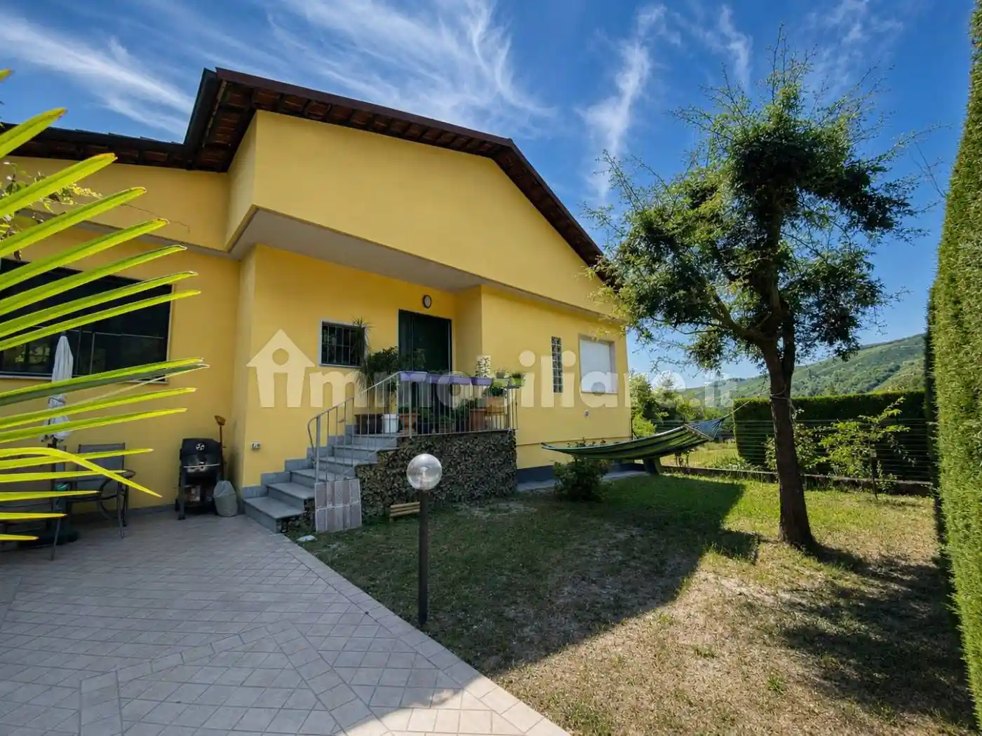 Villa in vendita a Alba