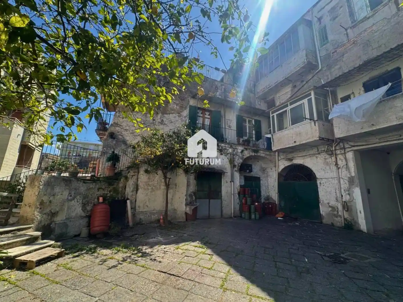 Palazzo - Edificio in vendita a Sant'Anastasia