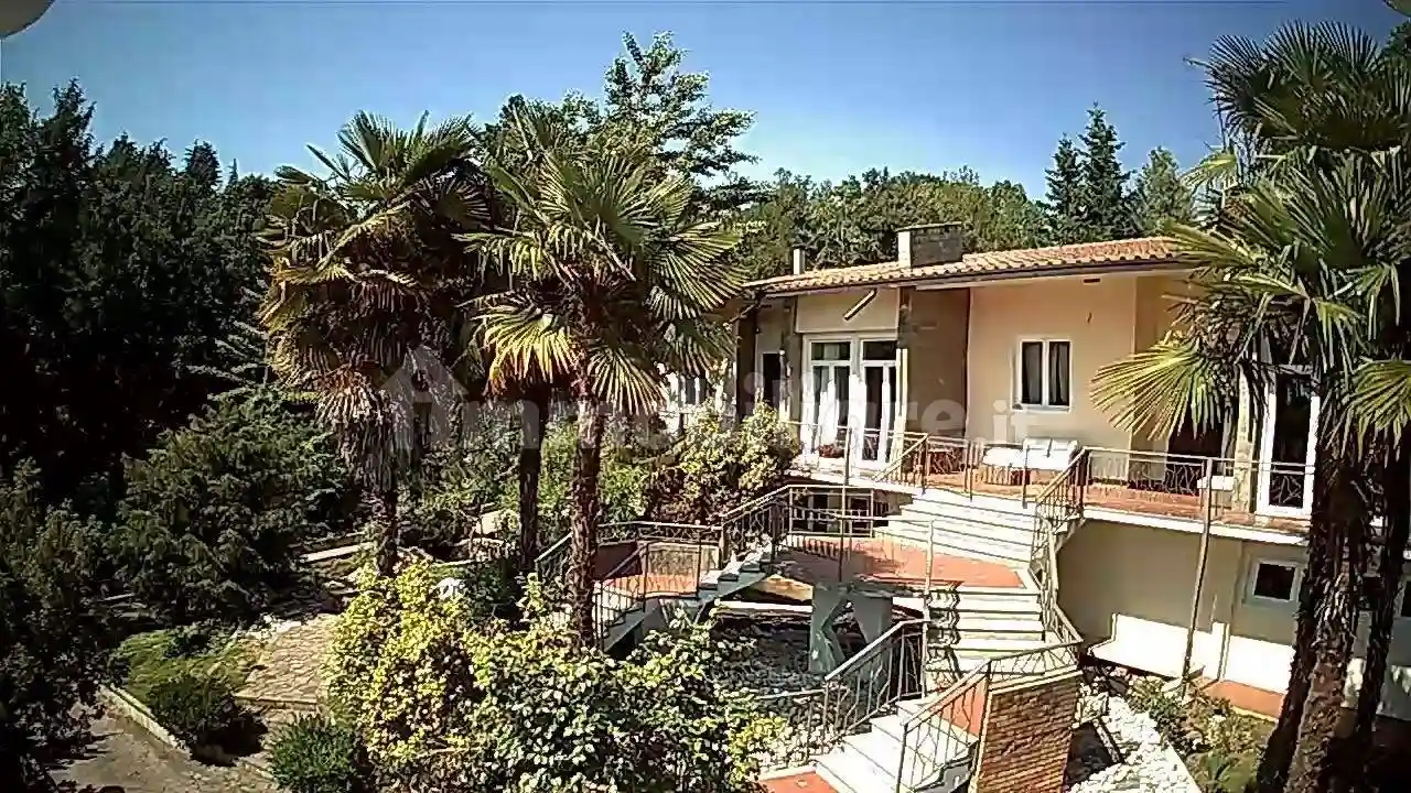 Villa in vendita a Briona