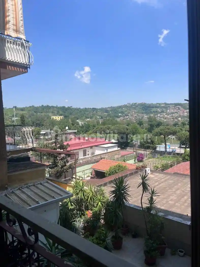 Appartamento in vendita a Napoli