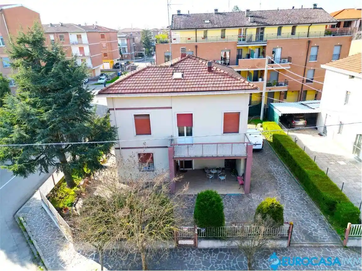 Casa indipendente in vendita a Carpi