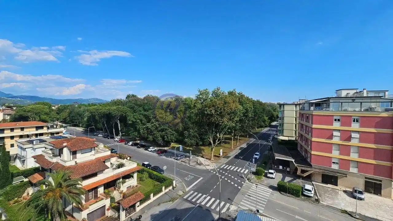 Appartamento in vendita a Viareggio
