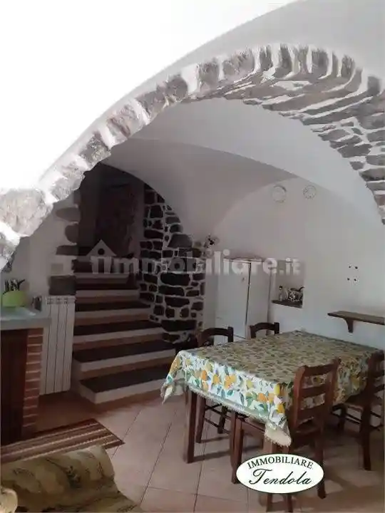Casa indipendente in vendita a Fivizzano