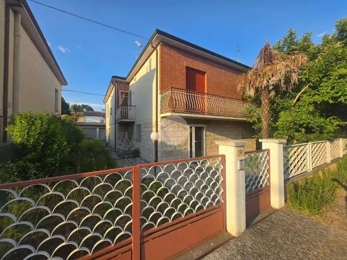 Casa indipendente in vendita a Lugo