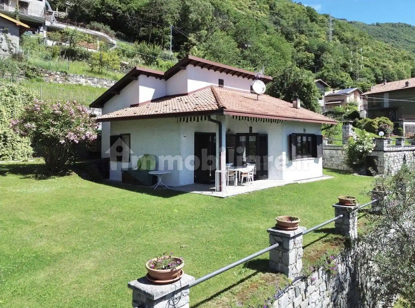 Villa in vendita a Montemezzo