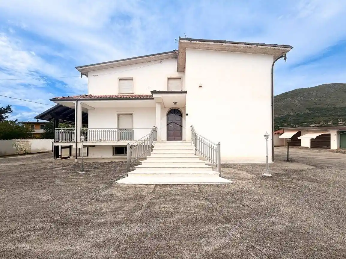 Villa in vendita a Avezzano