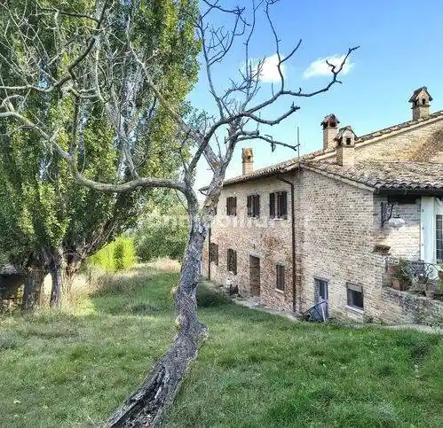 Rustico - Casale in vendita a Urbino