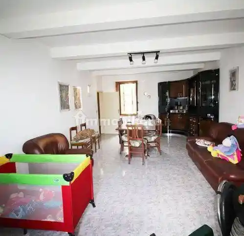 Appartamento in vendita a Acqualagna
