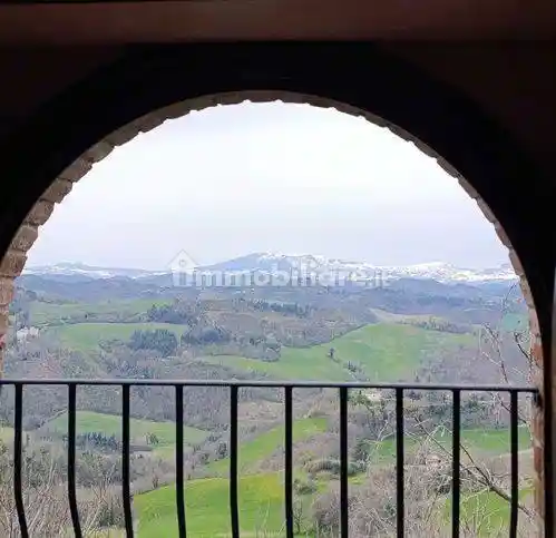 Rustico - Casale in vendita a Urbino
