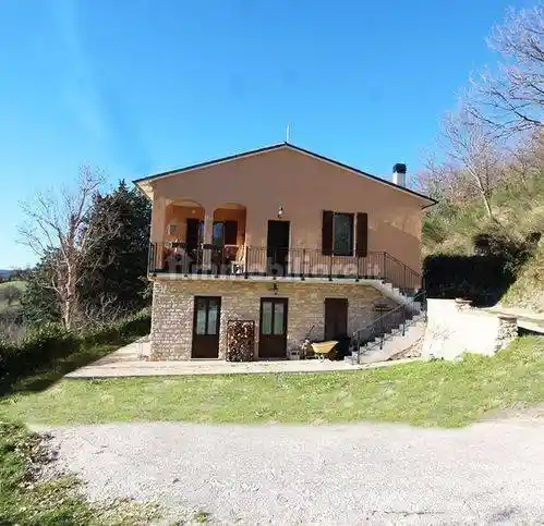 Villa in vendita a Urbino