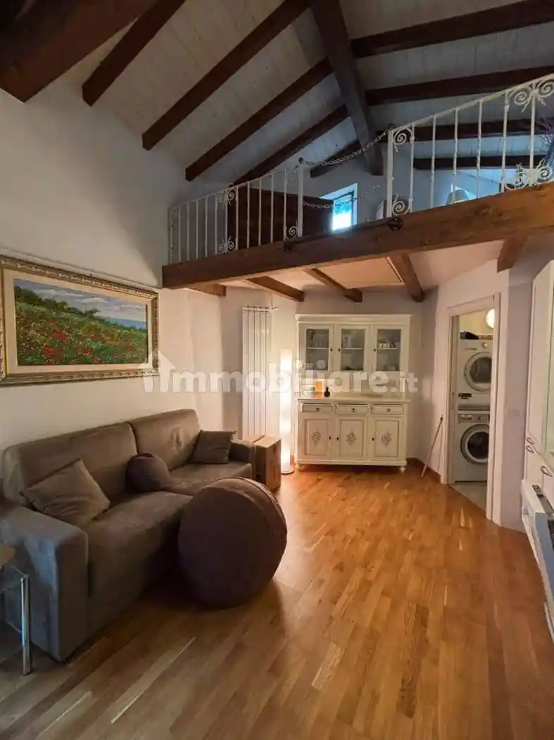 Casa indipendente in vendita a Castelveccana