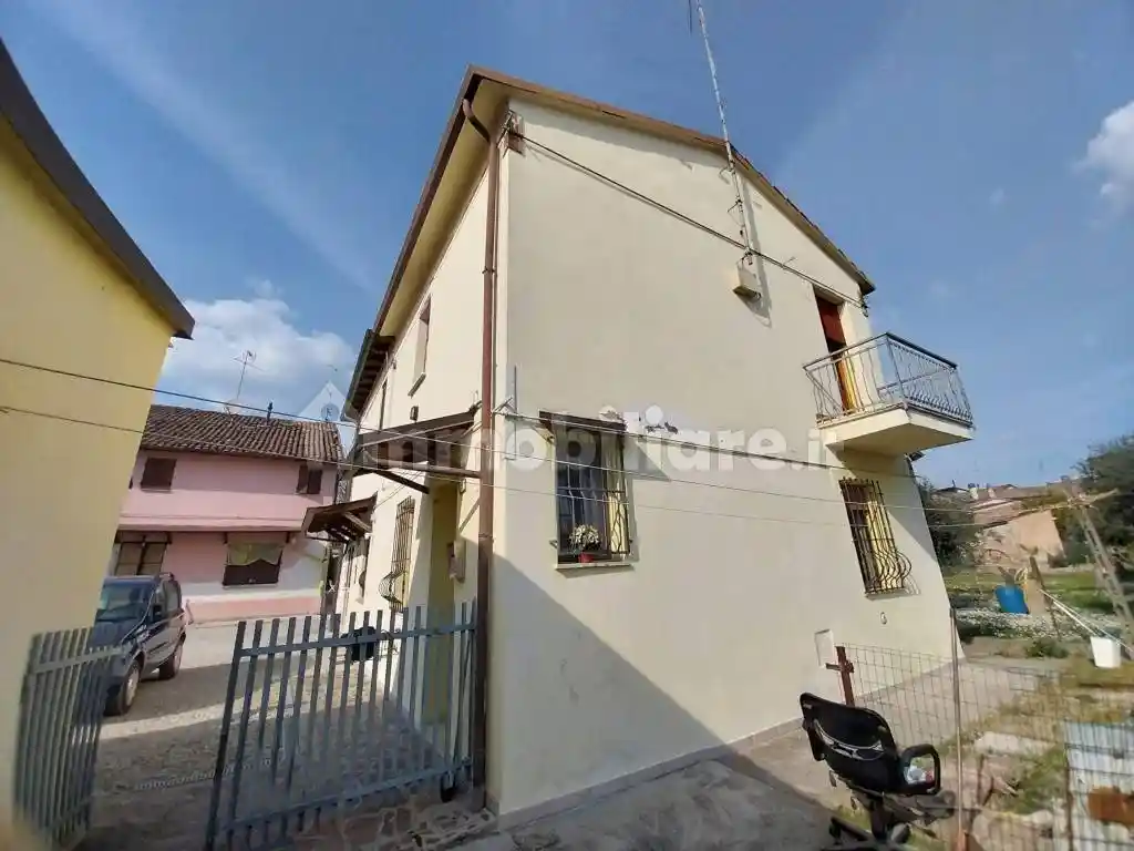 Casa indipendente in vendita a Finale Emilia