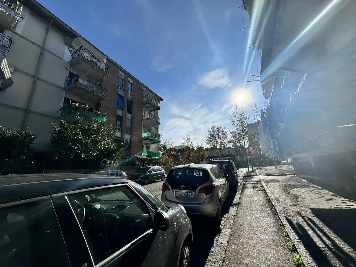 Appartamento in vendita a Napoli