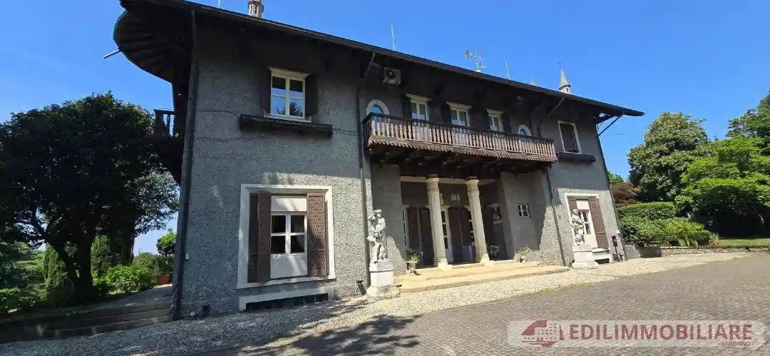 Villa in vendita a Besana in Brianza