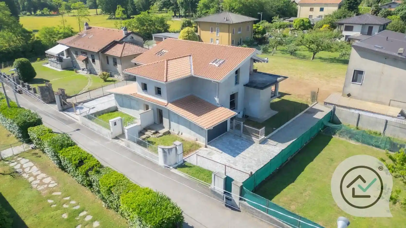 Villa in vendita a Caronno Varesino