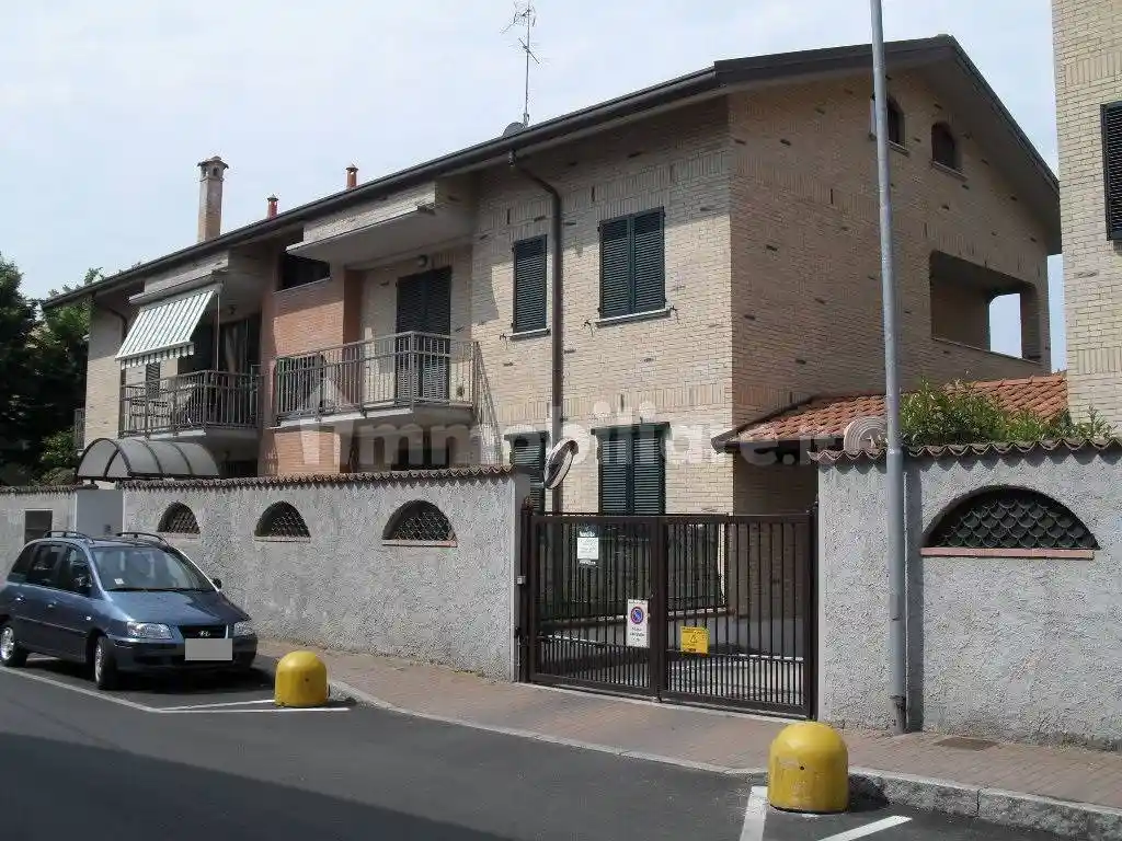 Appartamento in affitto a Carugate