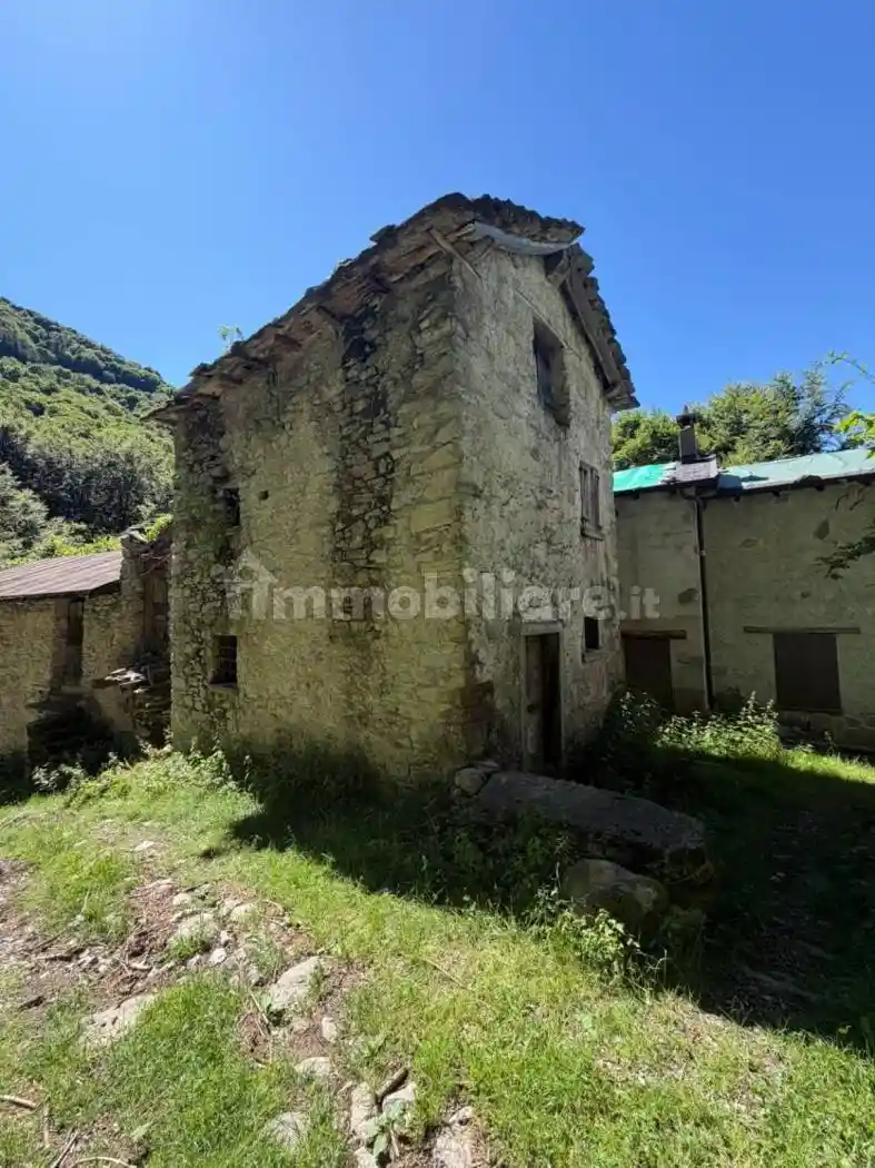 Rustico - Casale in vendita a Schignano