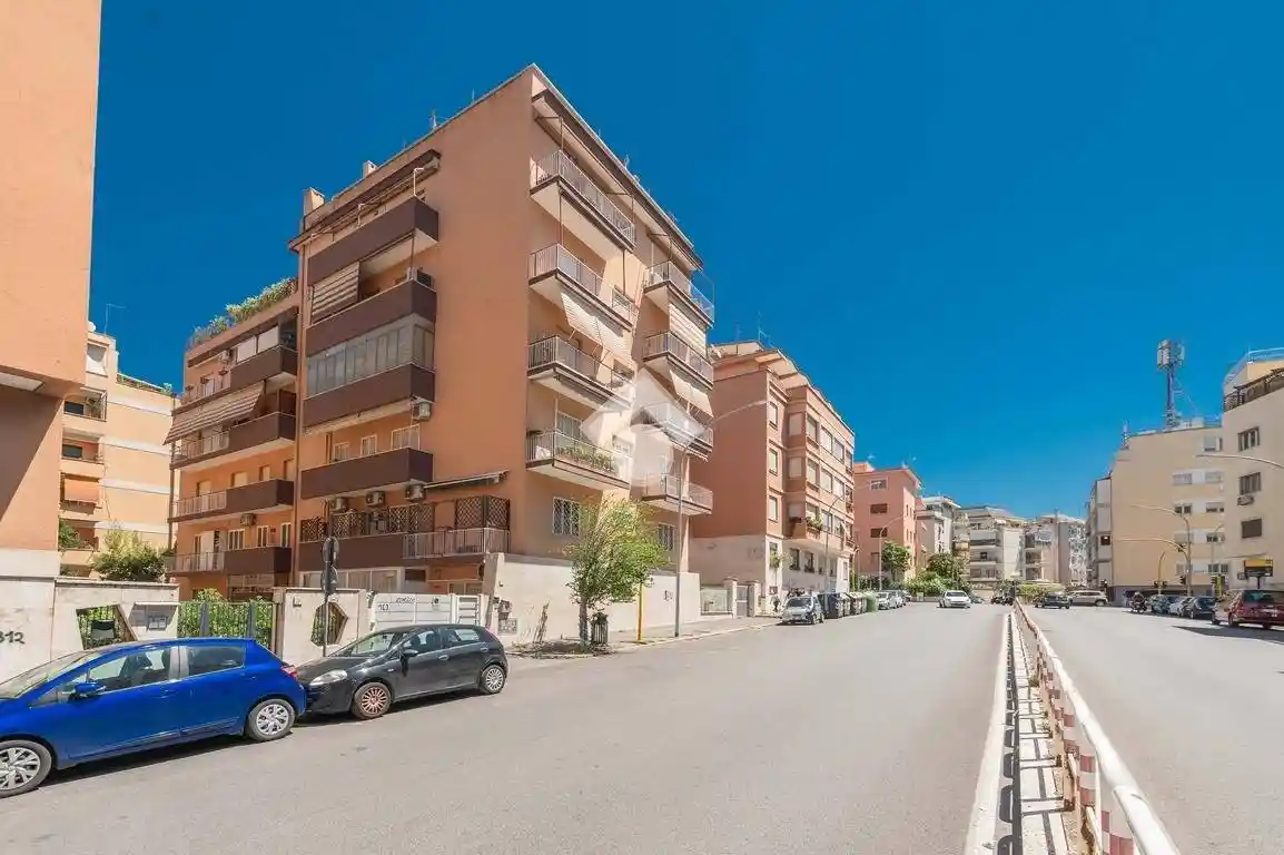 Appartamento in vendita a Roma