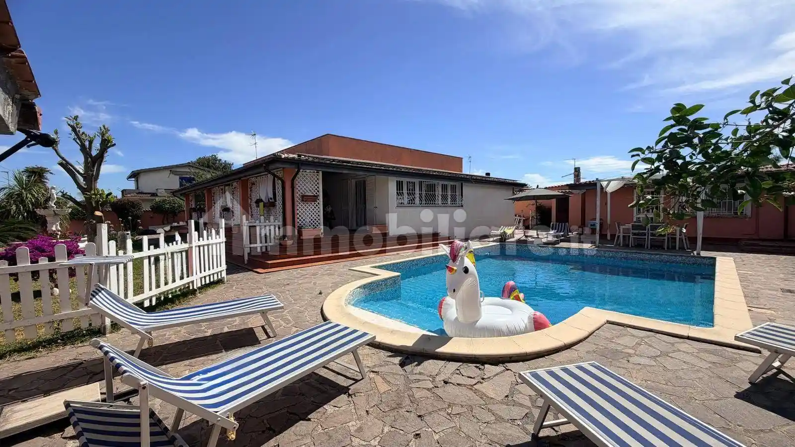 Villa in vendita a Latina